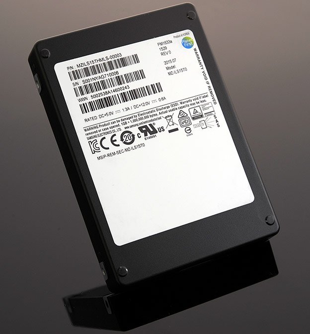 Samsung-PM1633a-SSD-15TB2.jpg